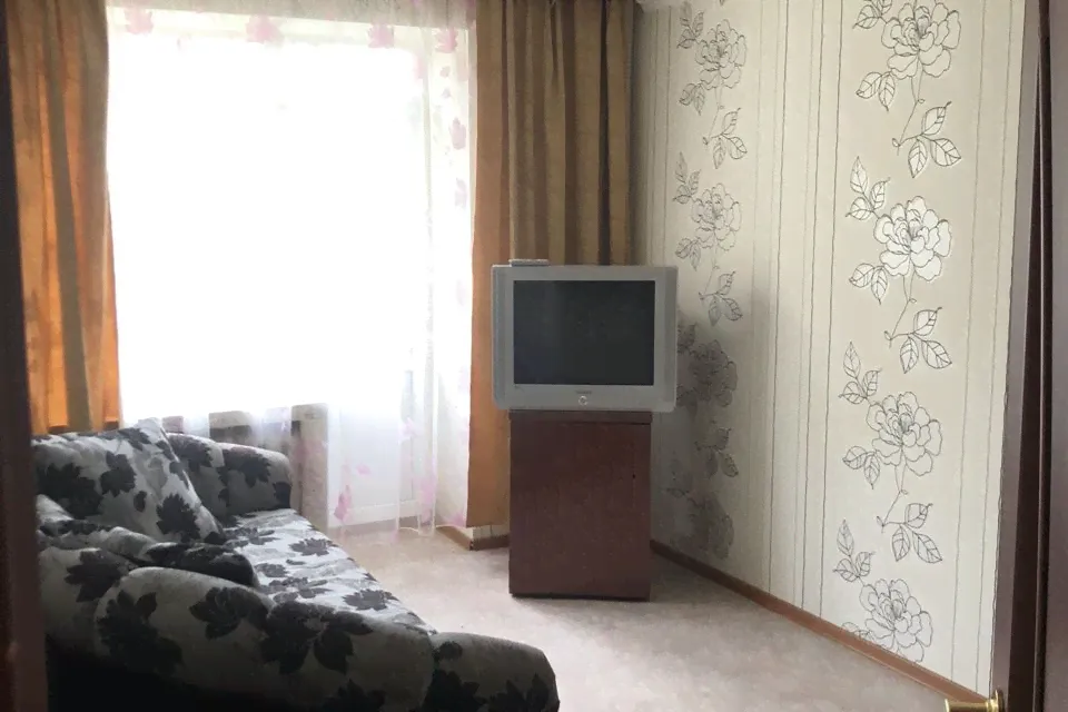 Продам двухкомнатную квартиру 43.1 м² этаж 3/3 город Лысьва улица Белинского 32 Лысьвенский городской округ-4