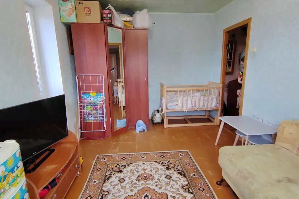 Продам двухкомнатную квартиру 36.0 м² этаж 5/5 город Лысьва улица Оборина 64 Лысьвенский городской округ-0
