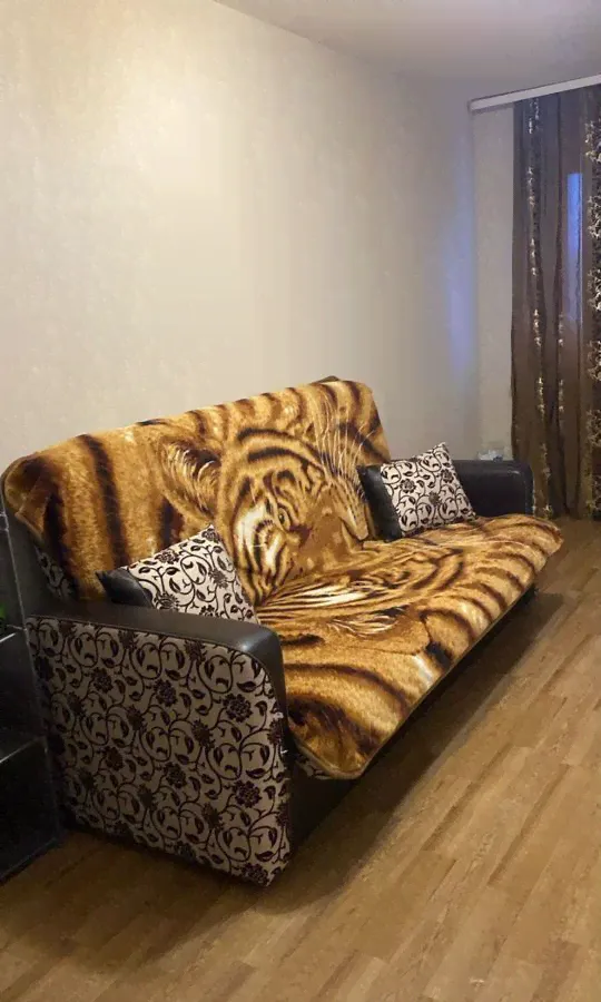 Сдаю двухкомнатную квартиру 44.0 м² этаж 3/5 город Лысьва улица Перовской 19