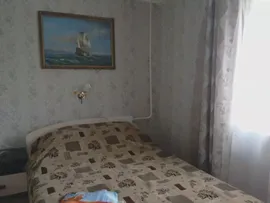 Сдаю посуточно двухкомнатную квартиру 42.0 м² этаж 2/5 город Лысьва улица Репина 33