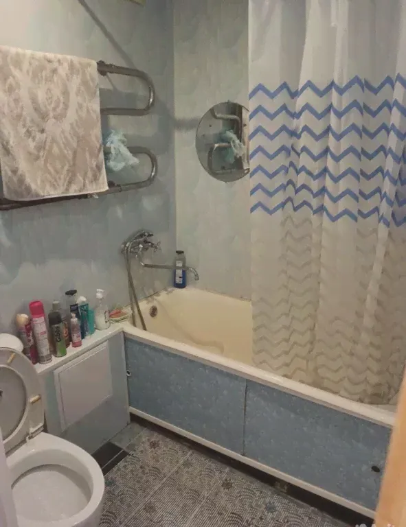 Сдаю посуточно однокомнатную квартиру 32.0 м² этаж 2/5 город Лысьва улица Мира 15