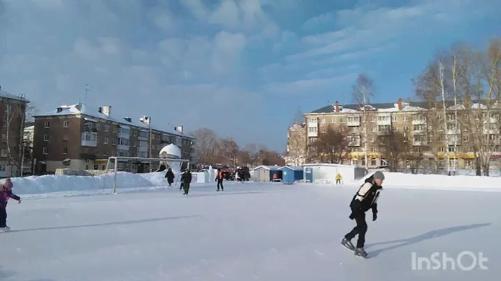 г. Лысьва. Прекрасный день на катке в п. Орджоникидзе! 10.02.2022 г.