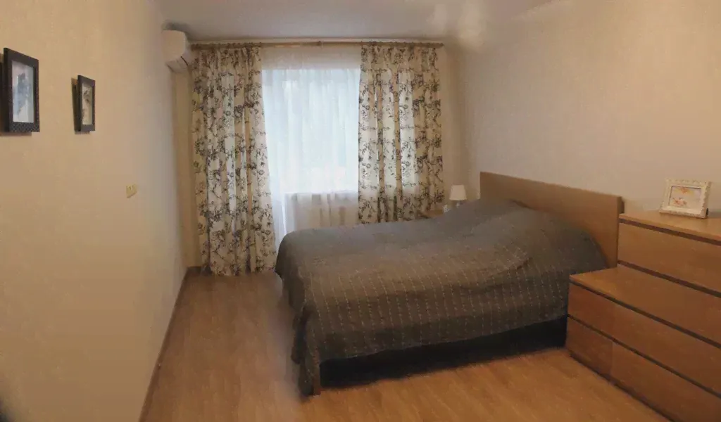 Сдаю посуточно двухкомнатную квартиру 46.0 м² этаж 3/5 город Лысьва улица Оборина 65-4