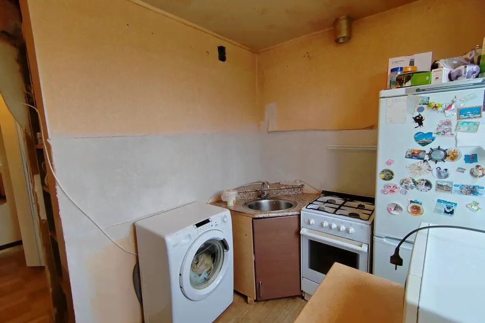 Продам двухкомнатную квартиру 36.0 м² этаж 5/5 город Лысьва улица Оборина 64 Лысьвенский городской округ-3