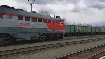 2ТЭ116к1113 с пригородный поездом 6394 Кузино-Чусовская, ст. Кын, Лысьва, Чусовская, май 2022 года