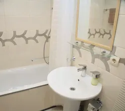 Сдаю посуточно двухкомнатную квартиру 46.0 м² этаж 3/5 город Лысьва улица Оборина 65