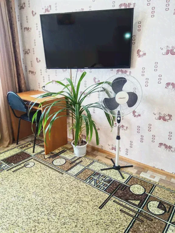 Сдаю посуточно двухкомнатную квартиру 39.0 м² этаж 5/5 город Лысьва улица Федосеева 57а-2