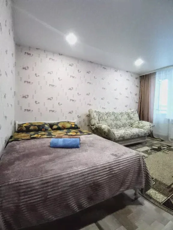 Сдаю посуточно двухкомнатную квартиру 39.0 м² этаж 5/5 город Лысьва улица Федосеева 57а-2