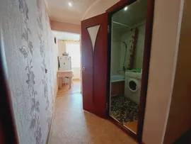 Сдаю посуточно однокомнатную квартиру 30.0 м² этаж 5/5 город Лысьва улица Делегатская 36