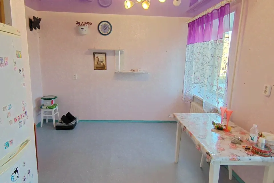 Продам трехкомнатную квартиру 63.9 м² этаж 4/5 город Лысьва улица Делегатская 38 Лысьвенский городской округ-0
