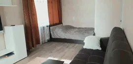 Сдаю посуточно однокомнатную квартиру 30.0 м² этаж 2/5 город Лысьва улица Смышляева 26