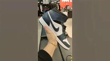 Air Jordan 1 Mid Armory Navy