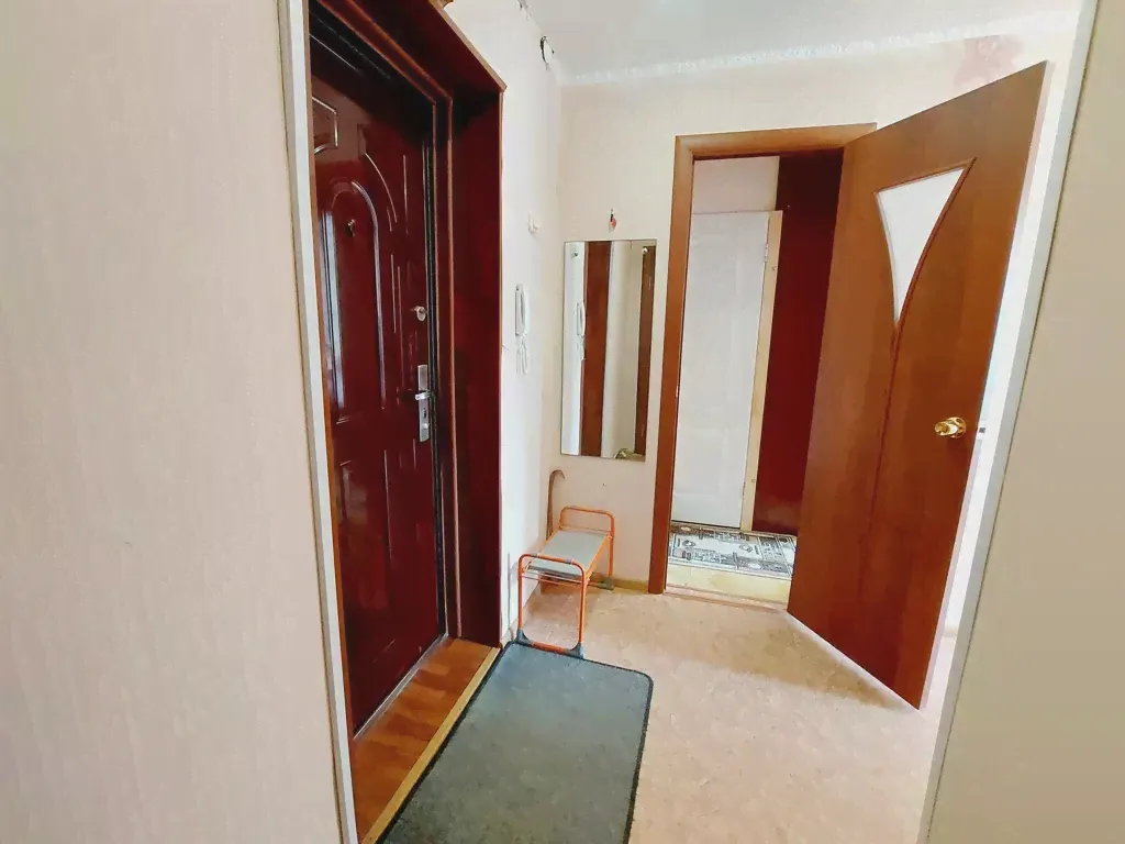 Сдаю посуточно однокомнатную квартиру 30.0 м² этаж 5/5 город Лысьва улица Делегатская 36