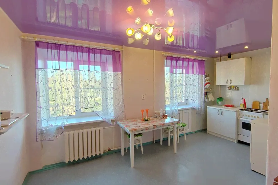 Продам трехкомнатную квартиру 63.9 м² этаж 4/5 город Лысьва улица Делегатская 38 Лысьвенский городской округ-4