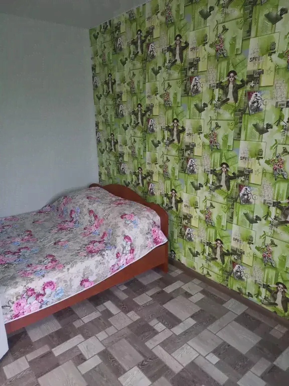 Сдаю посуточно двухкомнатную квартиру 52.0 м² этаж 3/5 город Лысьва улица Орджоникидзе 10а-0